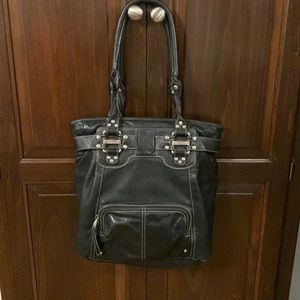 B Makowsky Black Leather purse